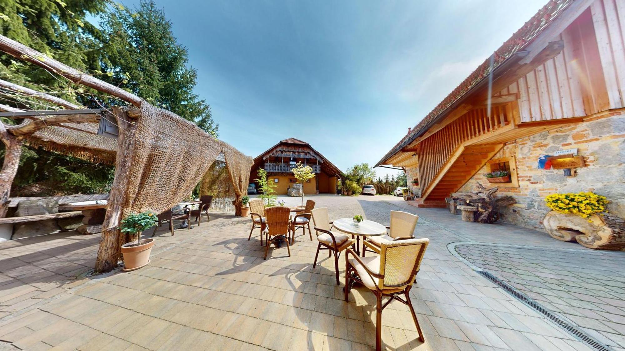 Resort Hisa Ida - Apartments With Hot Tub And Sauna Ivancna Gorica Ngoại thất bức ảnh