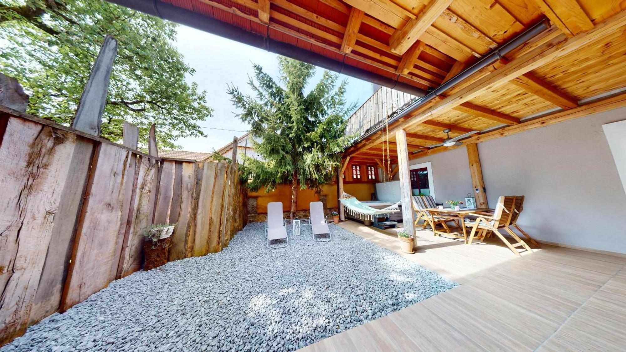 Resort Hisa Ida - Apartments With Hot Tub And Sauna Ivancna Gorica Phòng bức ảnh